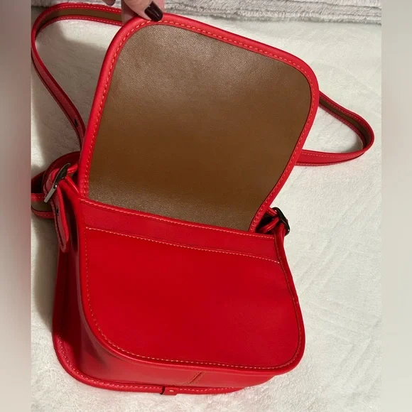 ♥️ ✨Coach Disney X Mickey Ears (New without Tags) Patricia Crossbody Bag♥️ - Picture 9 of 11